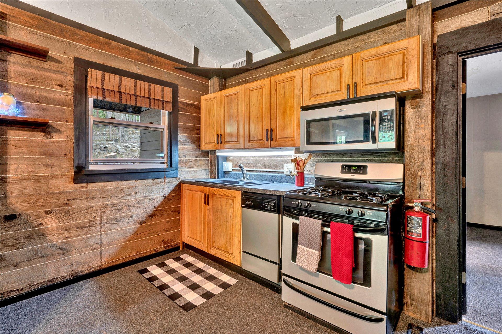 735 Aps Knob Road New Castle, VA 24127 - Photo 12 of 32 12-DSC00049