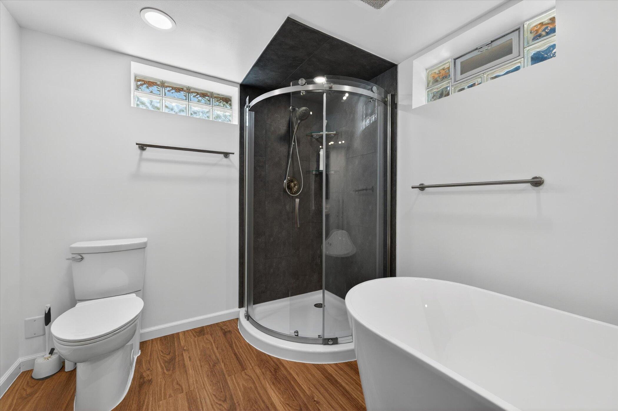 900 Pomona Road Ann Arbor, MI 48103 - Photo 34 of 60 34-900-Pomona-Rd-WindowStill