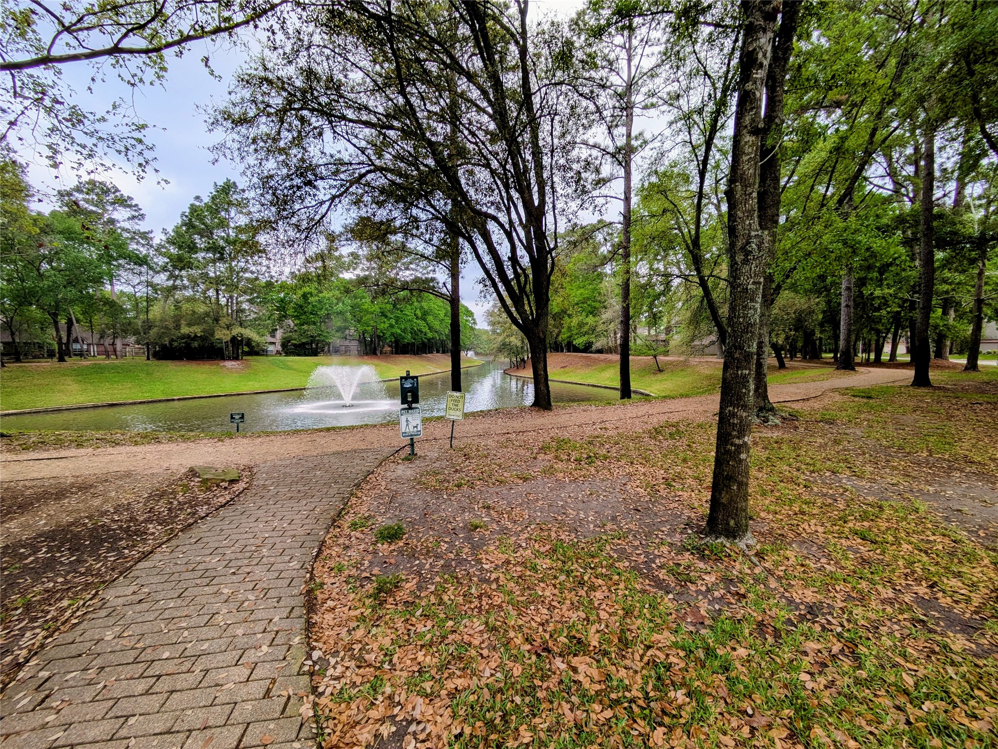 9222 Symphonic Lane Houston, TX 77040 - Photo 33 of 33 Fishing lake #1 and walking trails.