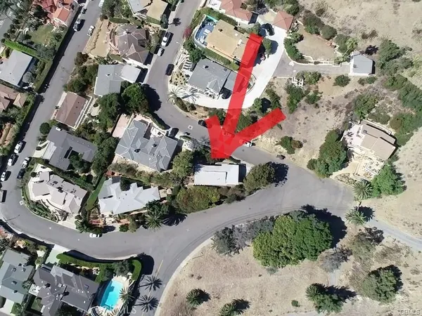 $6,000 | 580 Poplar Street, Laguna Beach, CA 92651