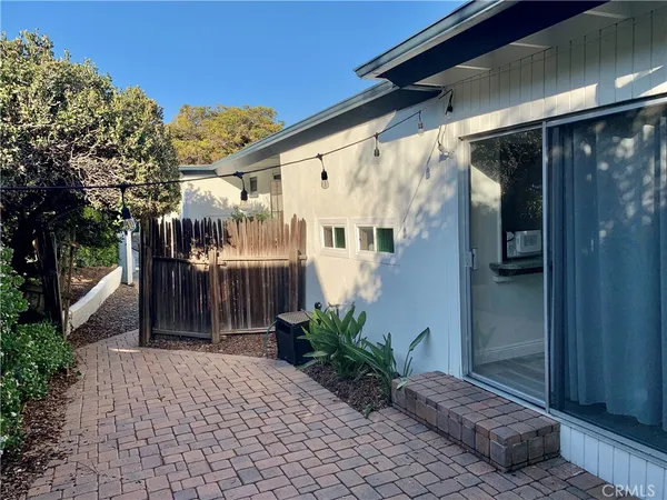 $6,000 | 580 Poplar Street, Laguna Beach, CA 92651