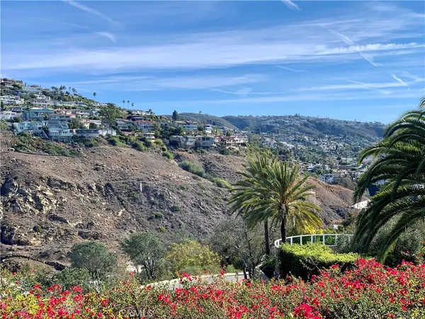 $6,000 | 580 Poplar Street, Laguna Beach, CA 92651