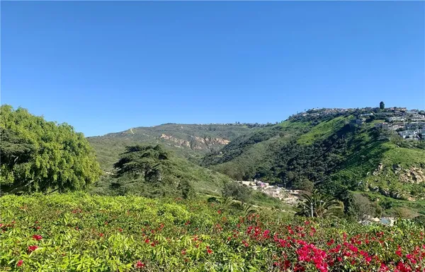$6,000 | 580 Poplar Street, Laguna Beach, CA 92651