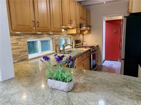 $6,000 | 580 Poplar Street, Laguna Beach, CA 92651