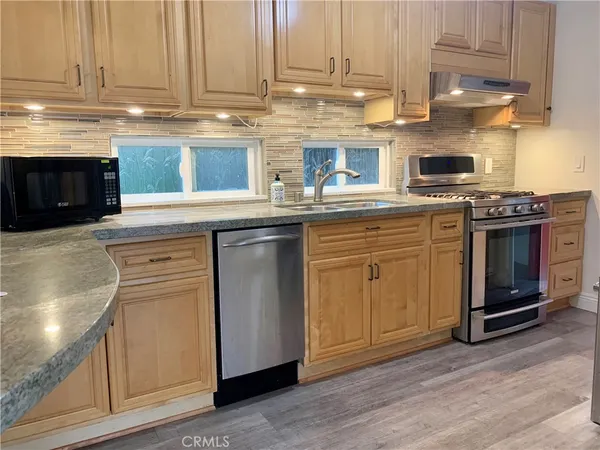 $6,000 | 580 Poplar Street, Laguna Beach, CA 92651