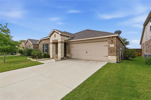 $2,150 | 2207 Heaton Street, Forney, TX 75126