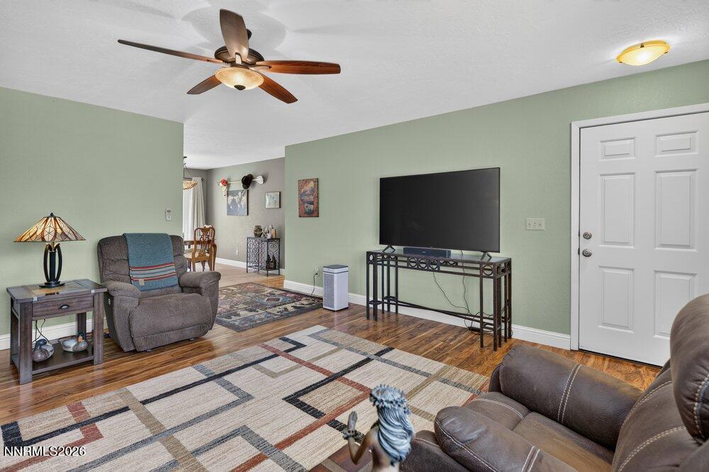 2291 Empire Road Reno, NV 89521 - Photo 7 of 40 living4