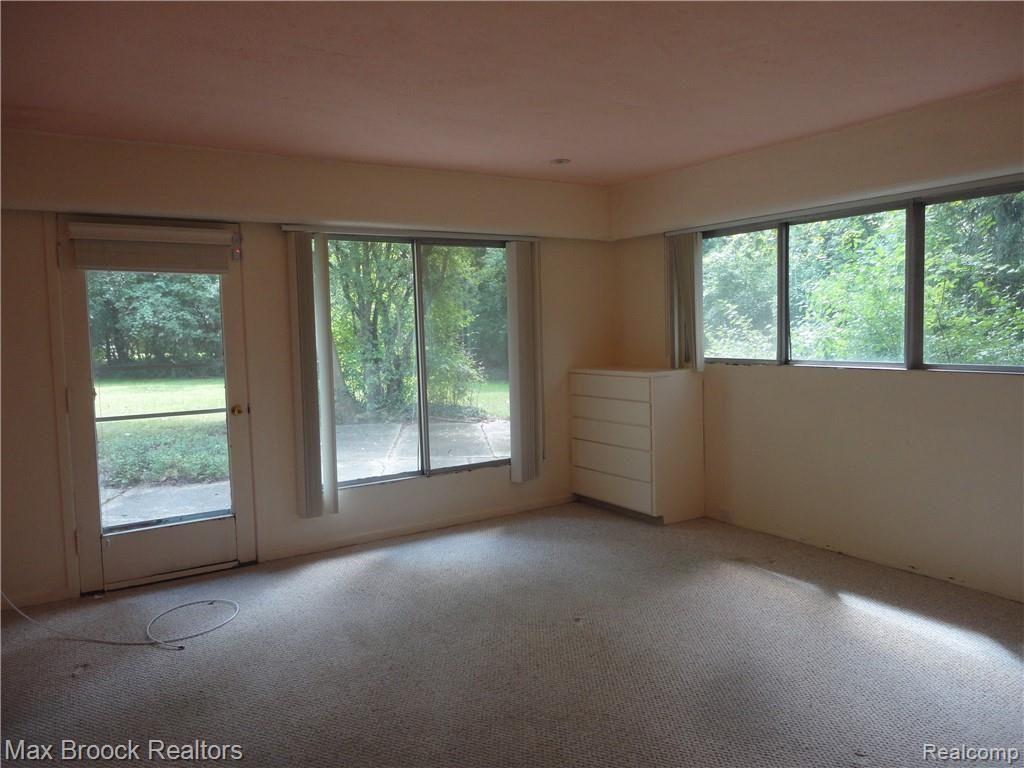 19625 Riverside Drive Beverly Hills, MI 48025 - Photo 13 of 20