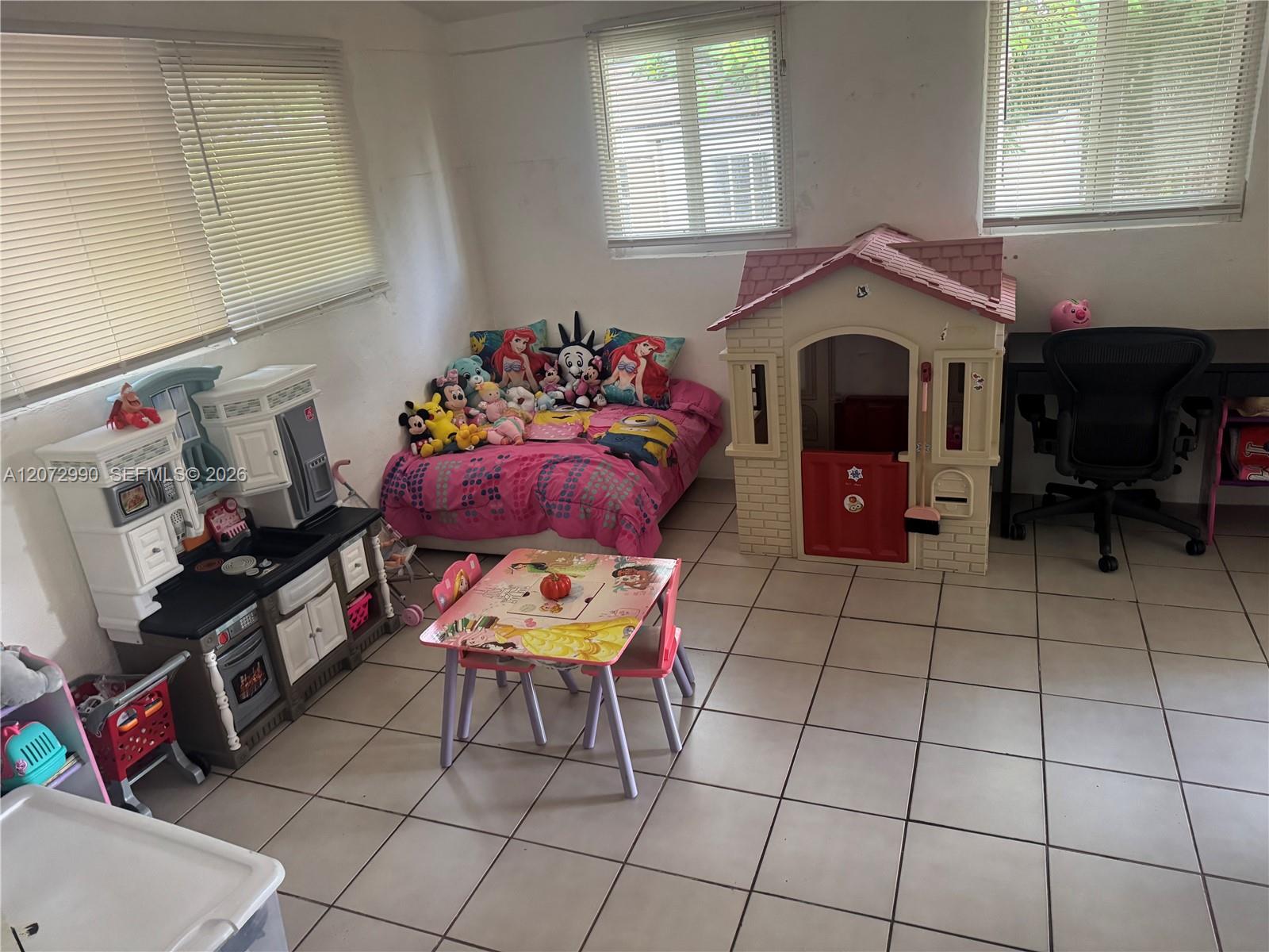 7741 Southwest 20th Street Miami, FL 33155 - Photo 10 of 27 Gallery Image 10