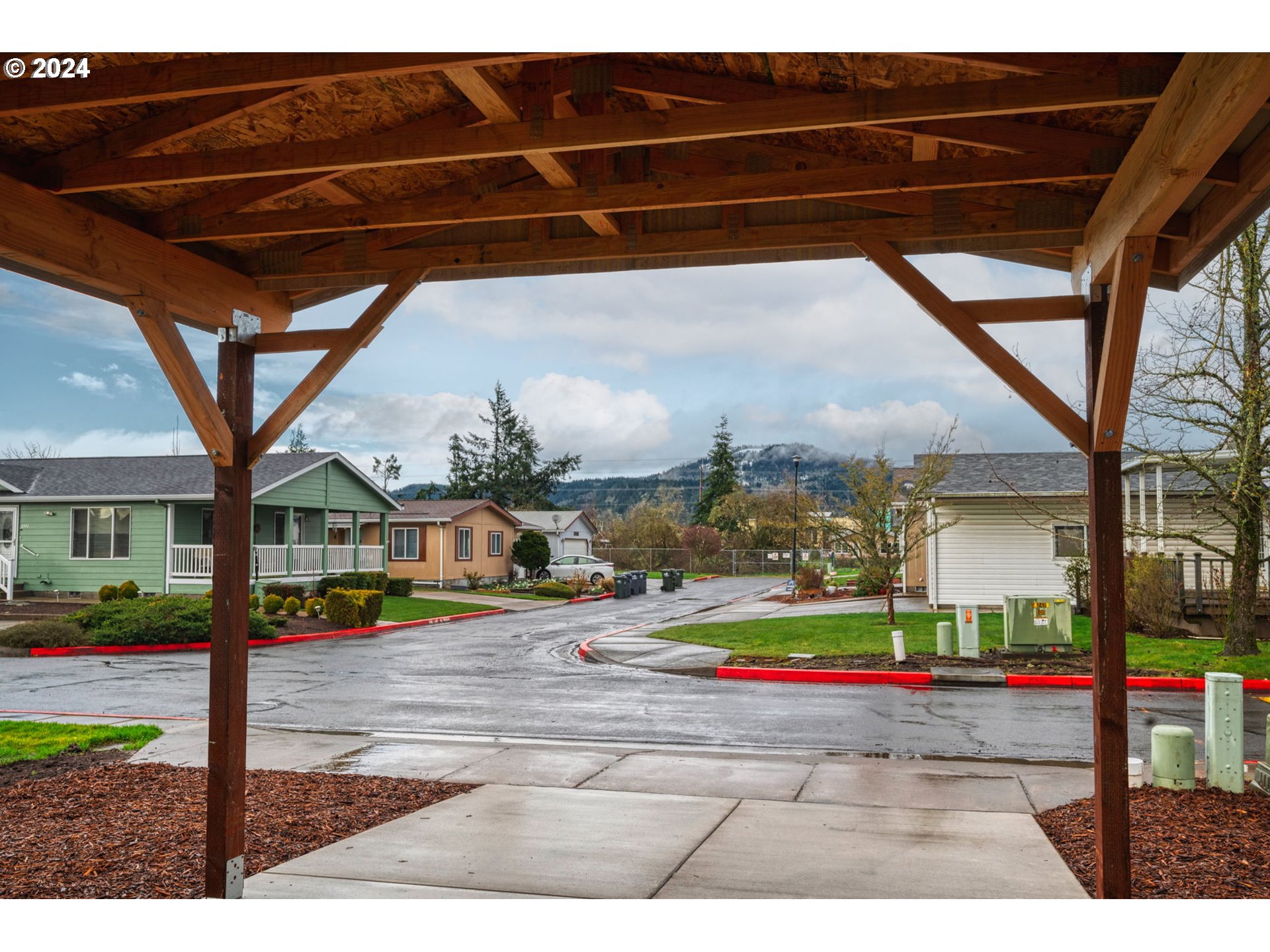 2417 Maia Loop Springfield, OR 97477 - Photo 20 of 21 a view of outdoor space