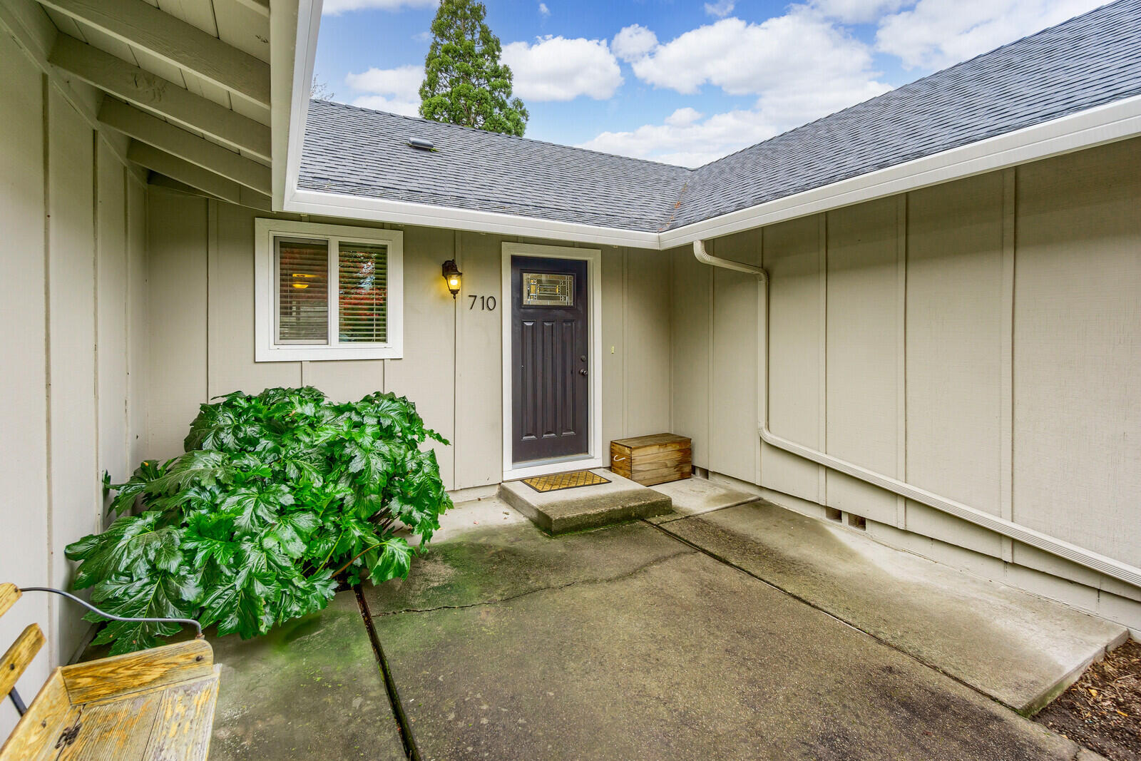 710 Freeman Road Central Point, OR 97502 - Photo 5 of 35 05_FR_5_mls