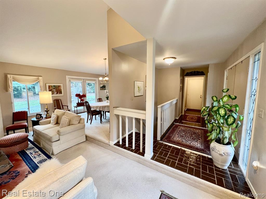 230 Randolph Road Rochester Hills, MI 48309 - Photo 9 of 59