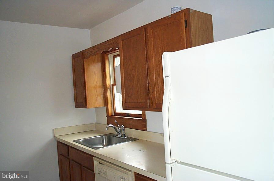 8401 Old Columbia Road Laurel, MD 20723 - Photo 9 of 30 Kitchen