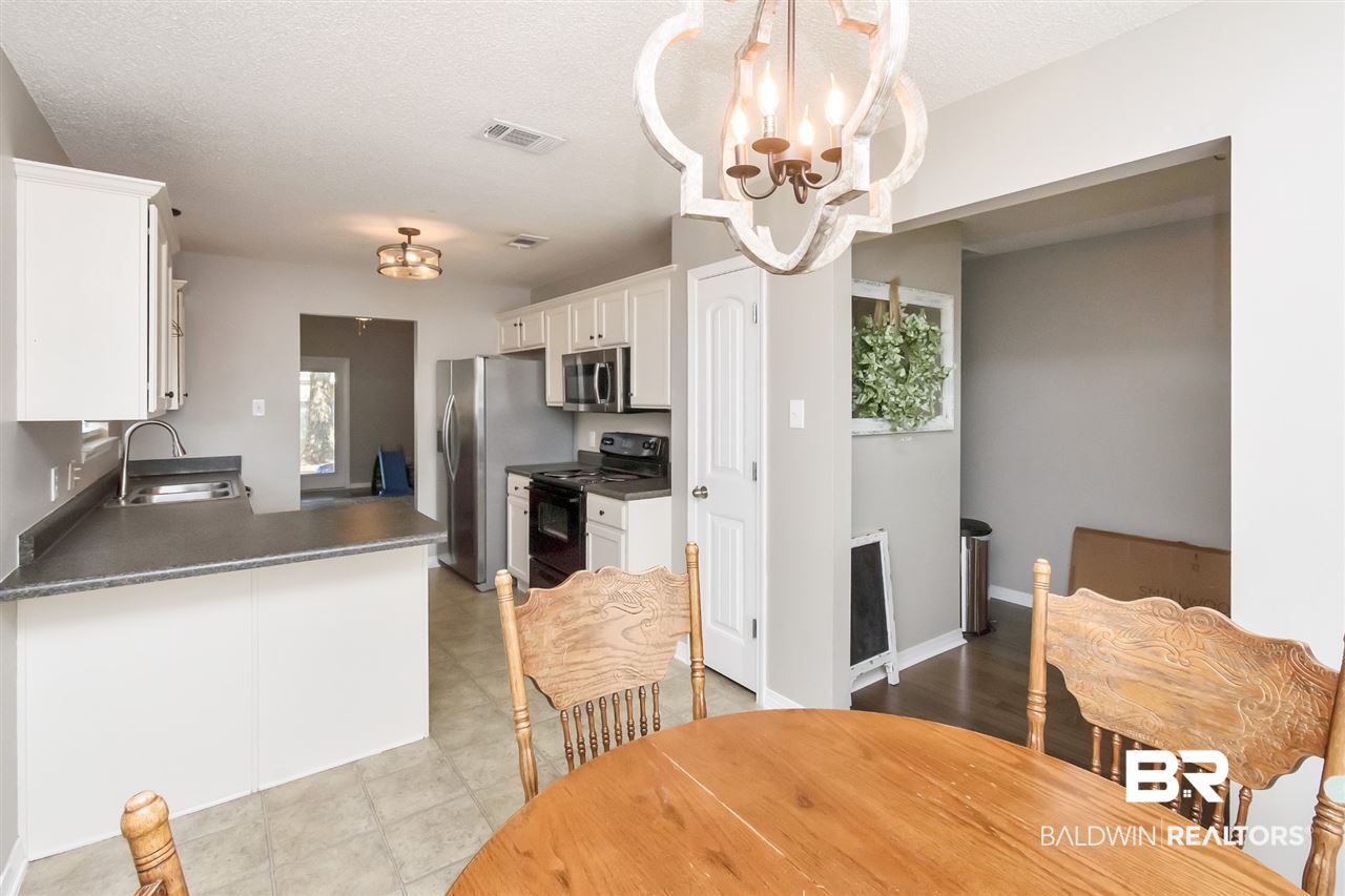2232 Seasons Court Mobile, AL 36695 - Photo 12 of 34