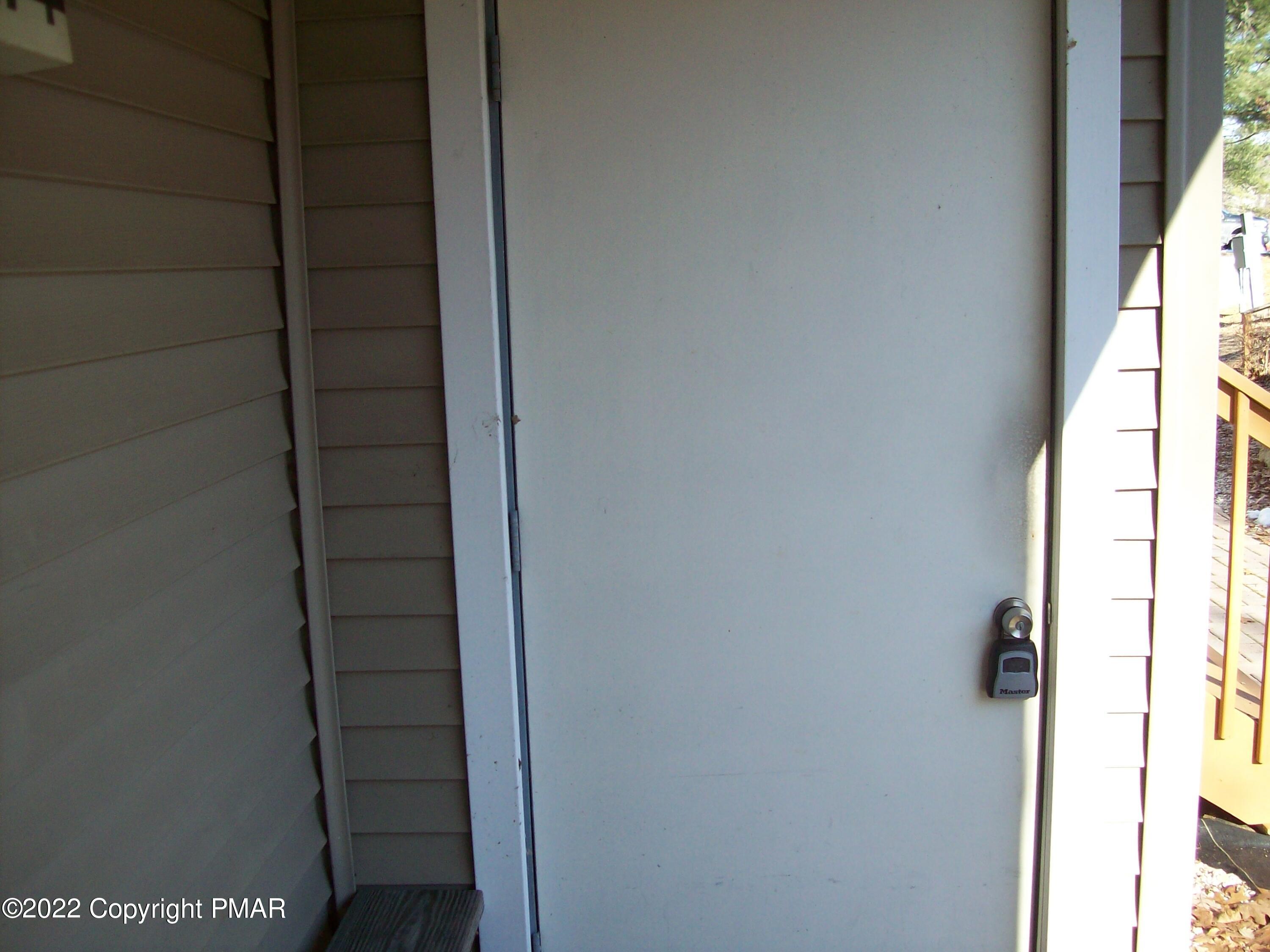 3305 Windemere Drive Bushkill, PA 18324 - Photo 18 of 18 a view of a bathroom