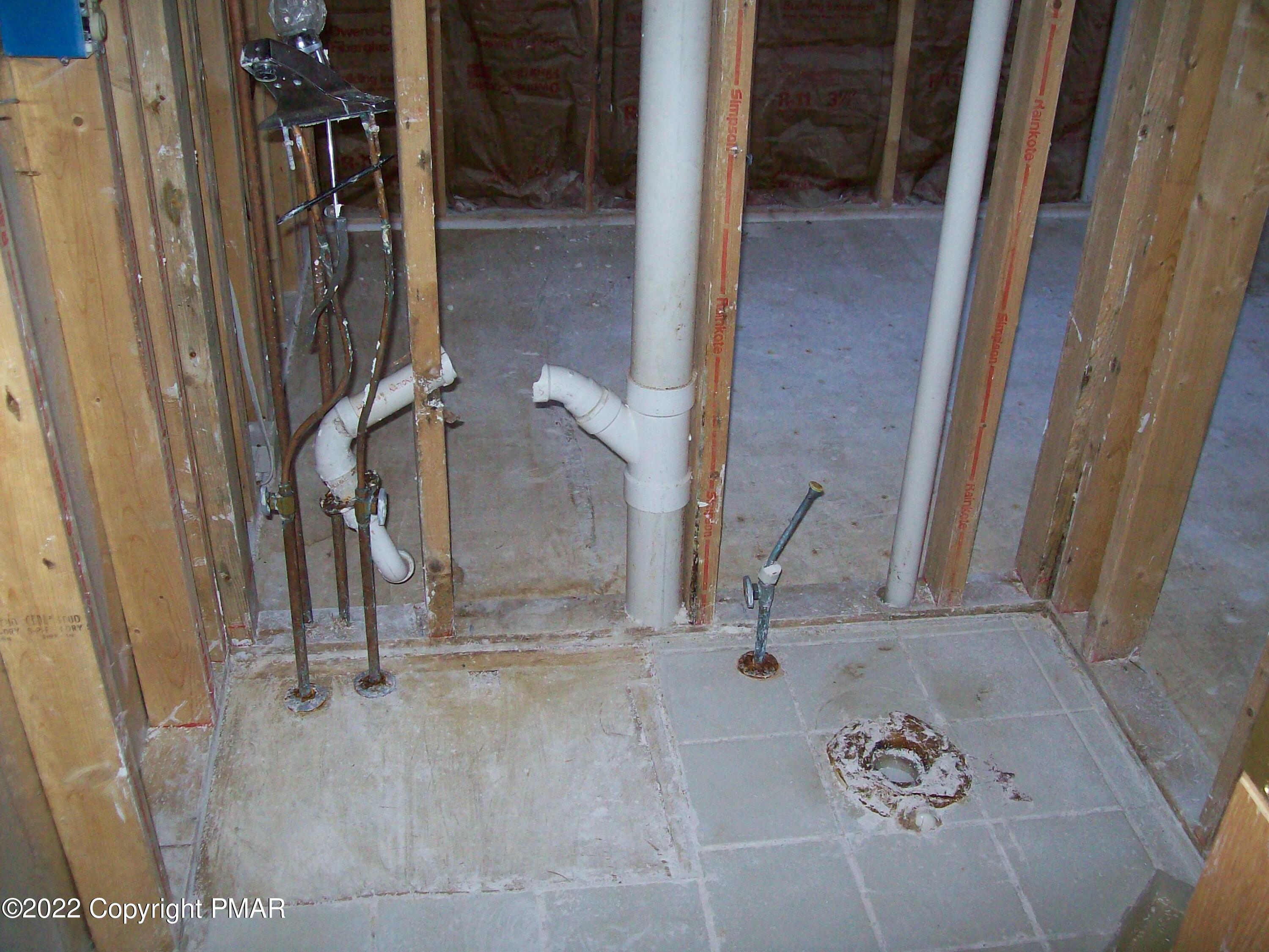 3305 Windemere Drive Bushkill, PA 18324 - Photo 6 of 18 a view of water heater room