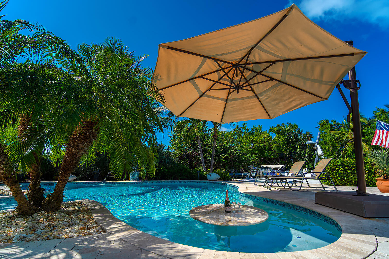 17275 Keystone Road Sugarloaf, FL 33042 - Photo 22 of 69 Relax in the sitting area in the pool