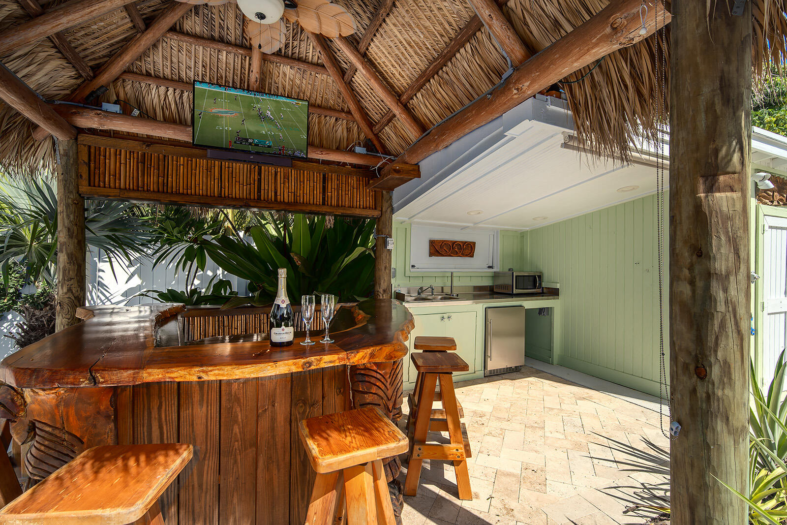17275 Keystone Road Sugarloaf, FL 33042 - Photo 25 of 69 Custom Tiki bar