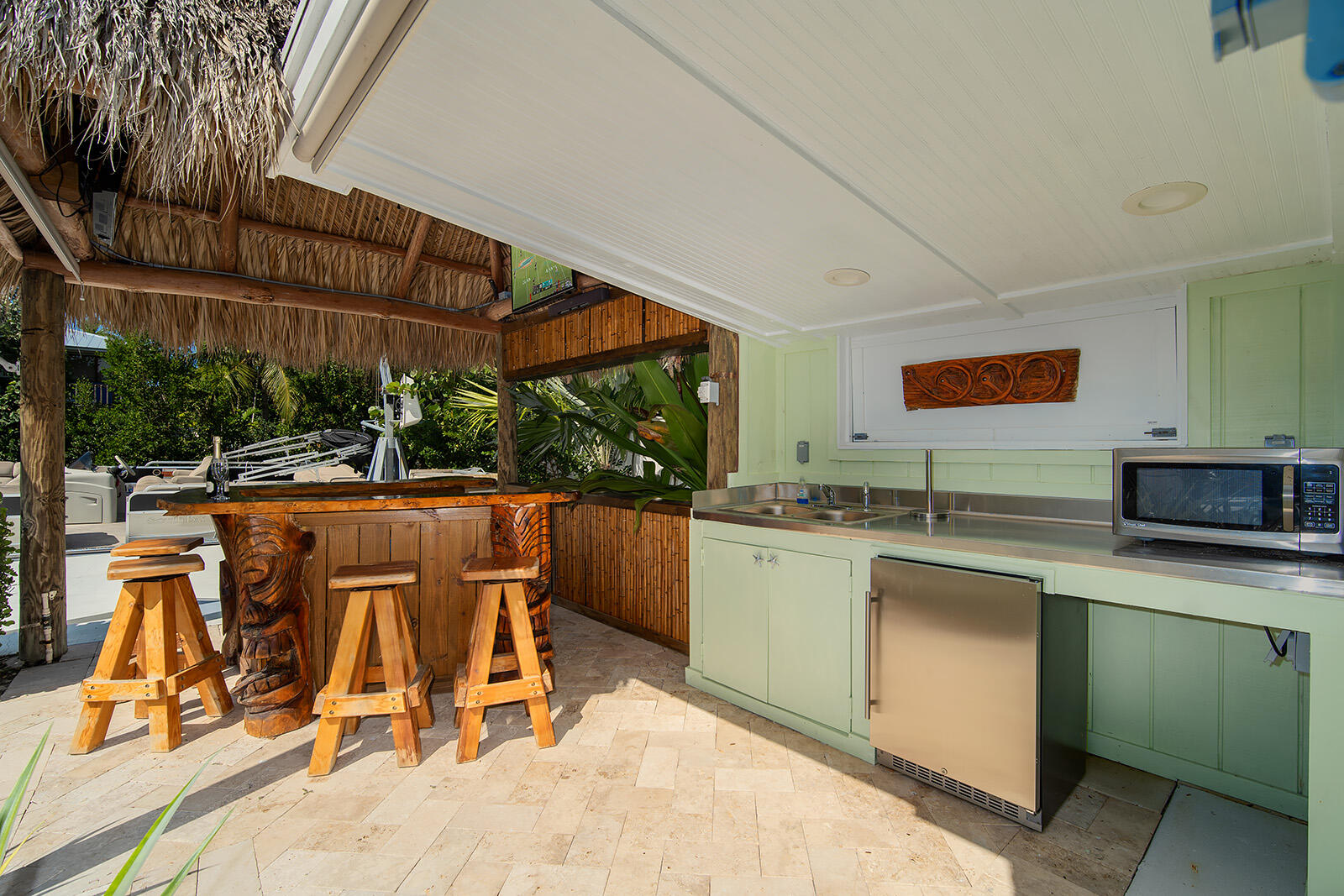 17275 Keystone Road Sugarloaf, FL 33042 - Photo 27 of 69 Covered outdoor kitchen