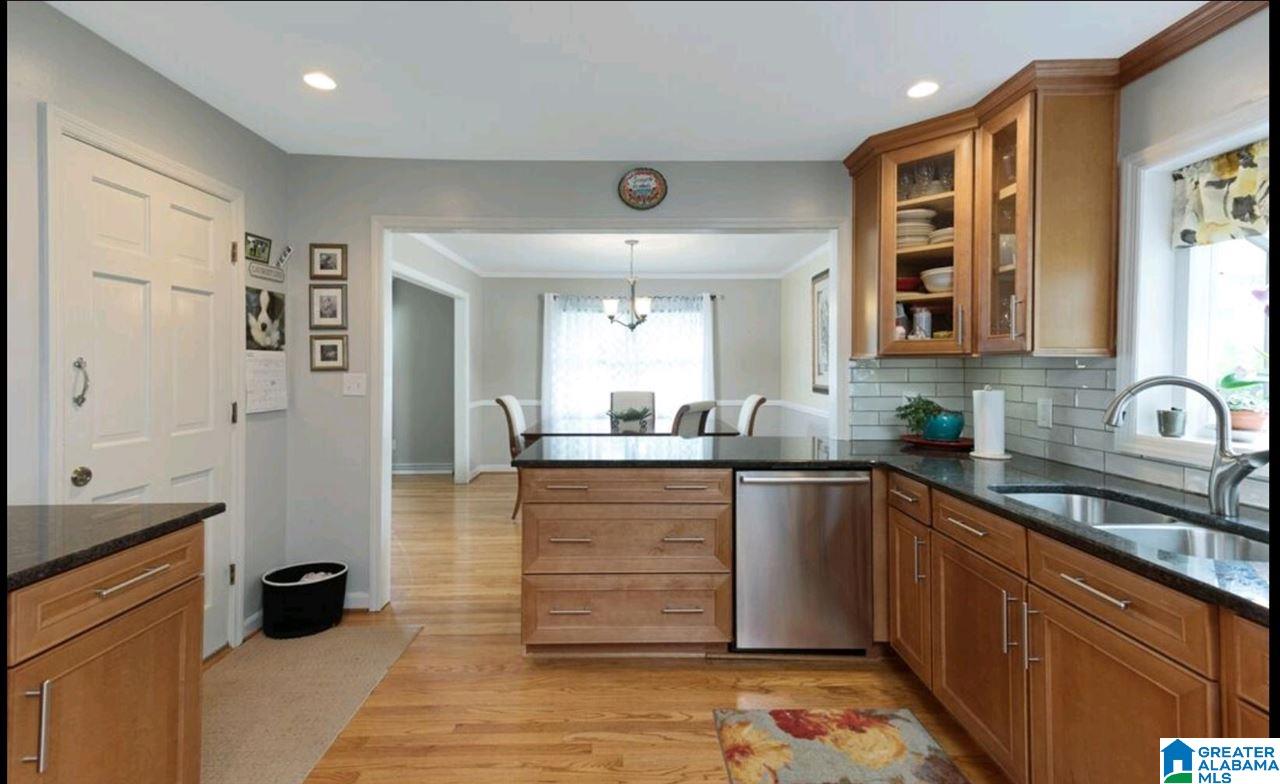 1332 Round Hl Road Birmingham, AL 35216 - Photo 7 of 20