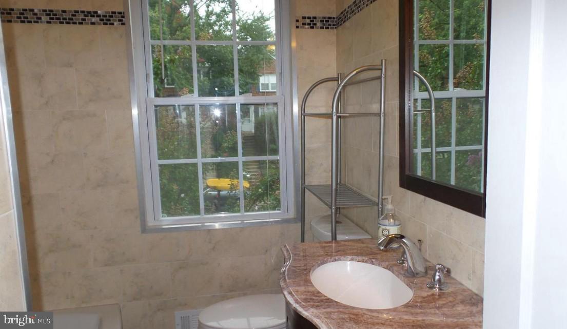 110 Brandon Road Baltimore, MD 21212 - Photo 3 of 4 Gallery Image 3
