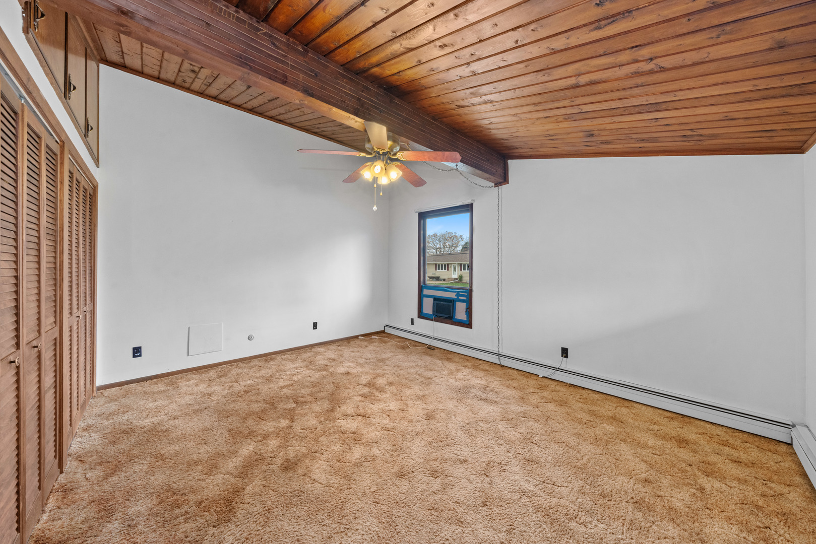 707 East Prairie Street Plano, IL 60545 - Photo 18 of 30 a view of an empty room with a window