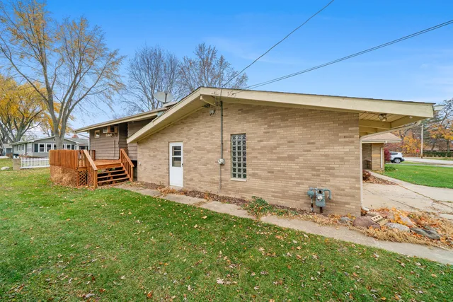 $299,900 | 707 East Prairie Street, Plano, IL 60545