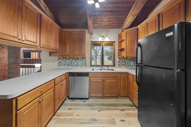 $299,900 | 707 East Prairie Street, Plano, IL 60545