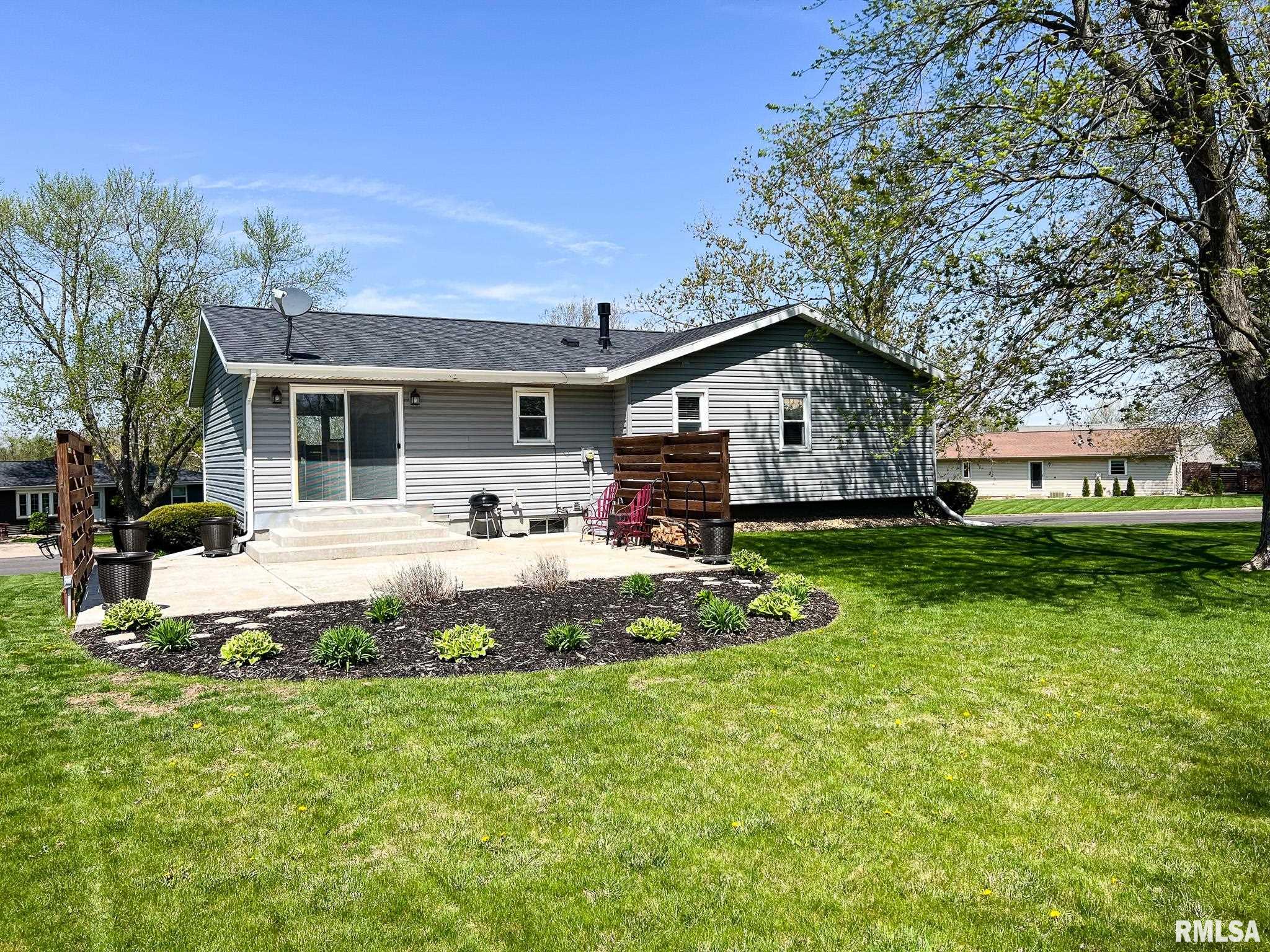 2201 Oak Drive Eureka, IL 61530 - Photo 12 of 73