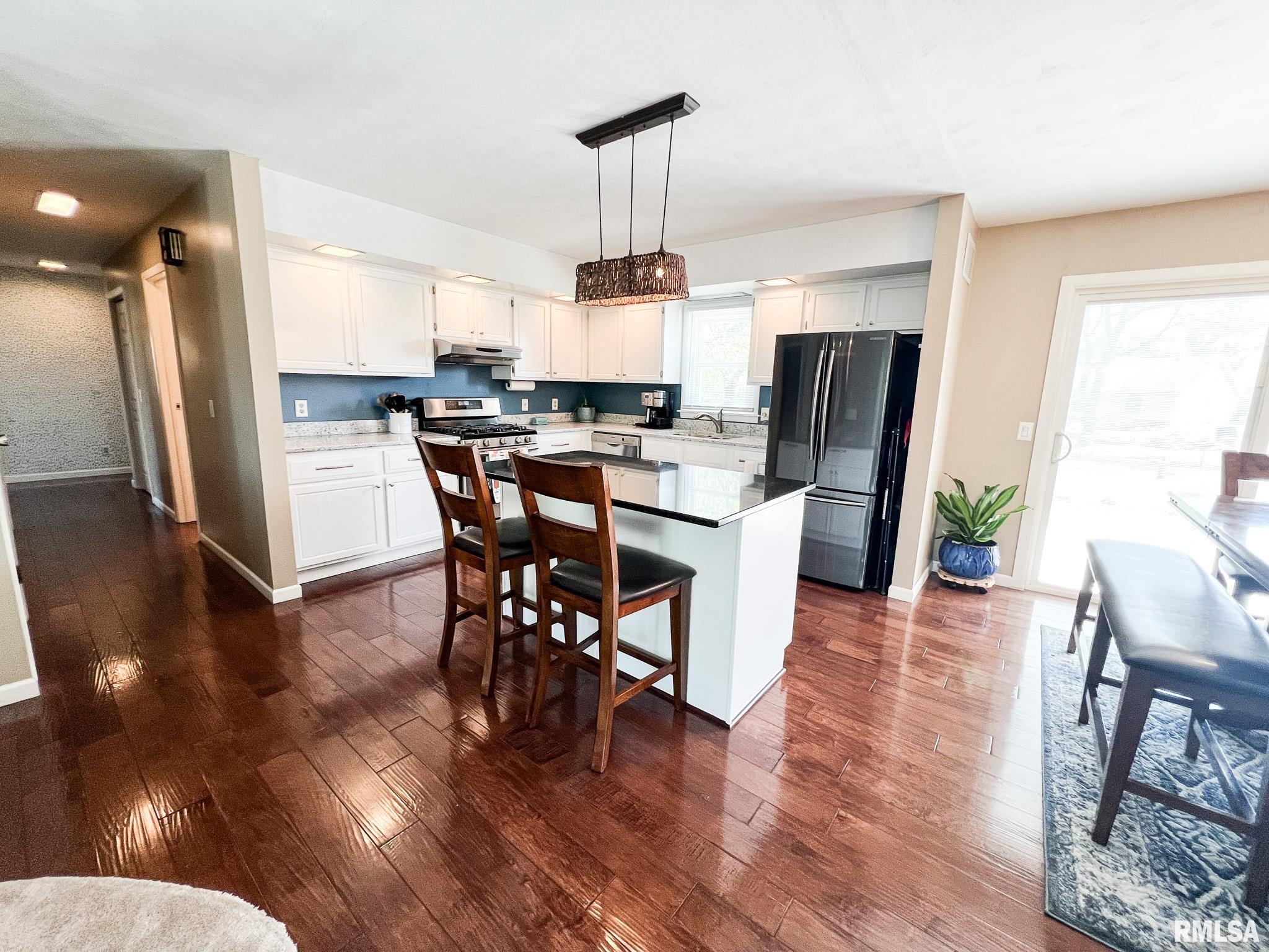 2201 Oak Drive Eureka, IL 61530 - Photo 17 of 73