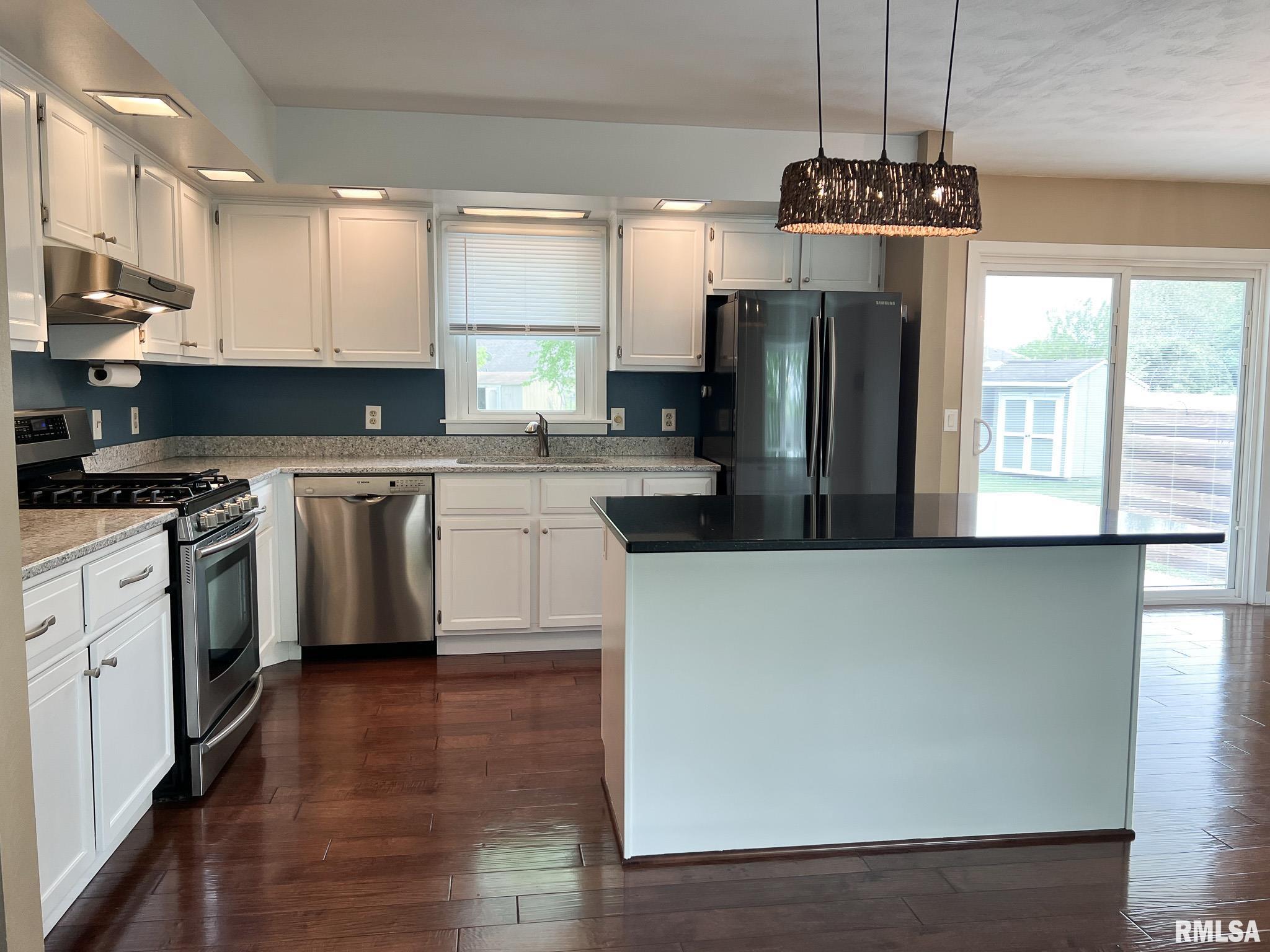 2201 Oak Drive Eureka, IL 61530 - Photo 28 of 73