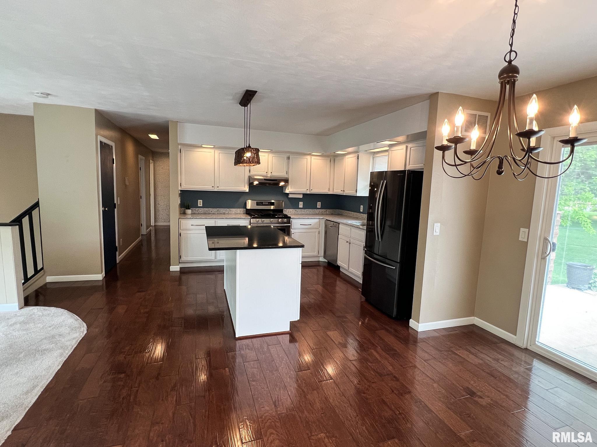 2201 Oak Drive Eureka, IL 61530 - Photo 38 of 73