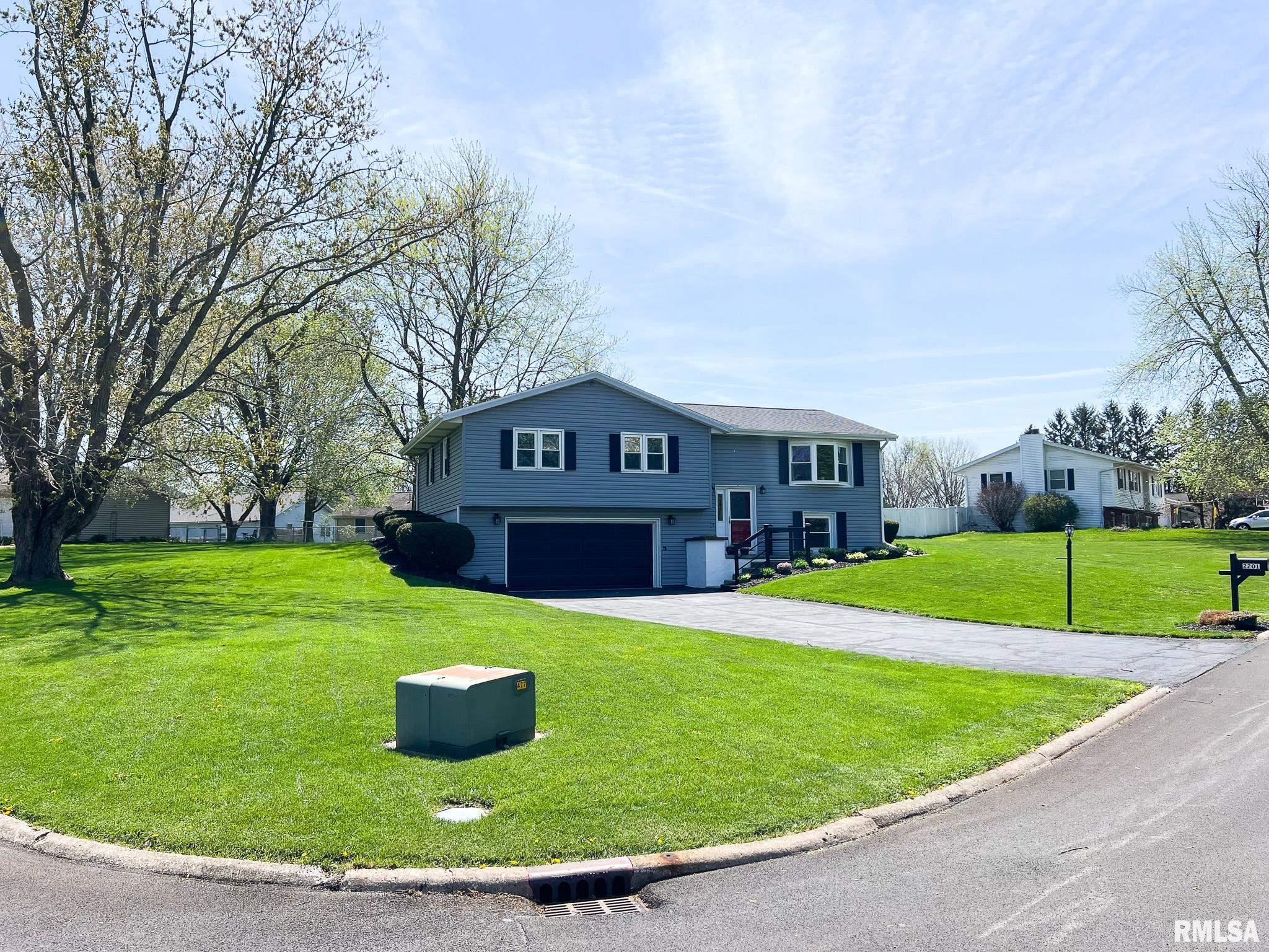 2201 Oak Drive Eureka, IL 61530 - Photo 4 of 73