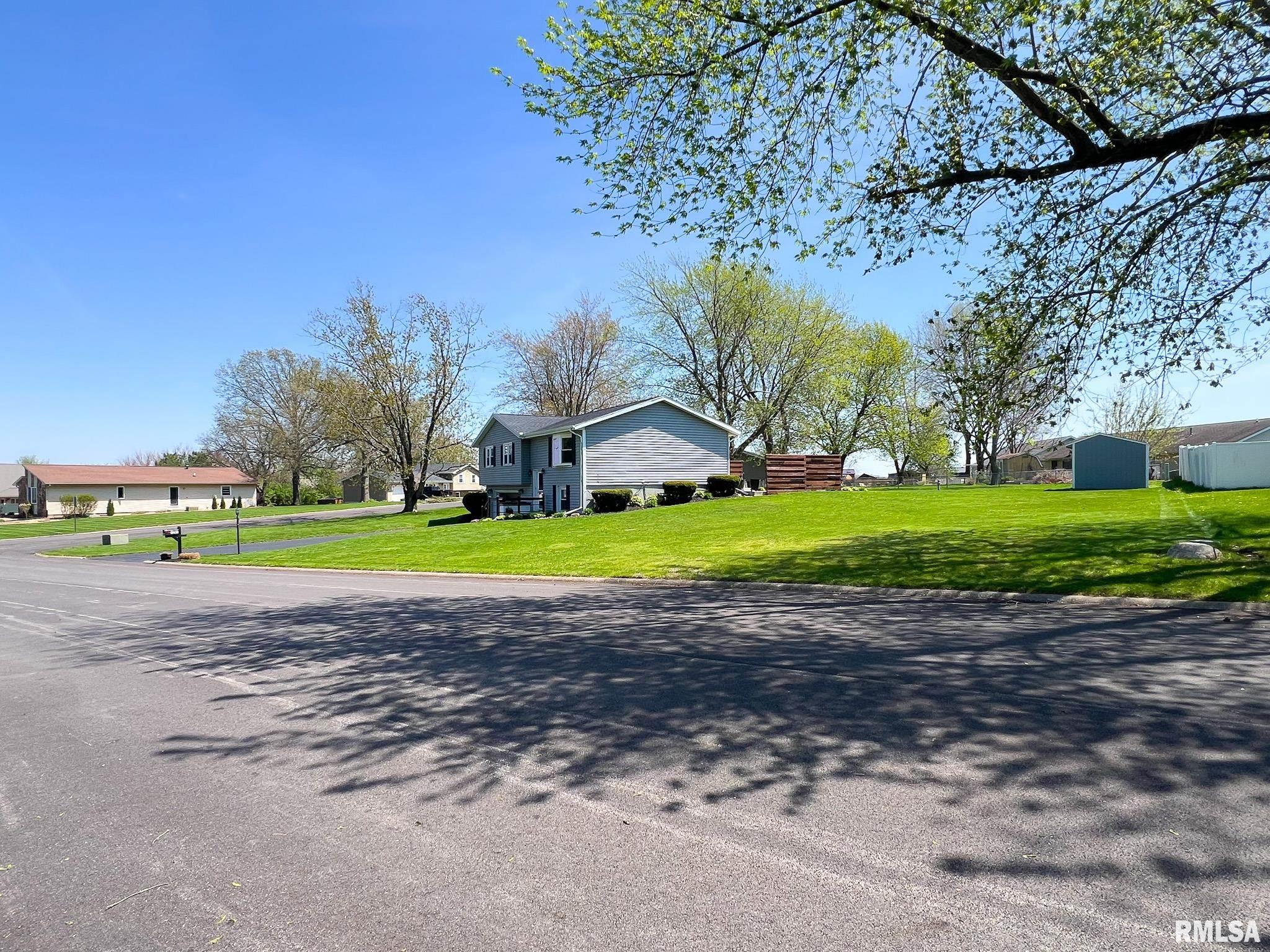 2201 Oak Drive Eureka, IL 61530 - Photo 8 of 73