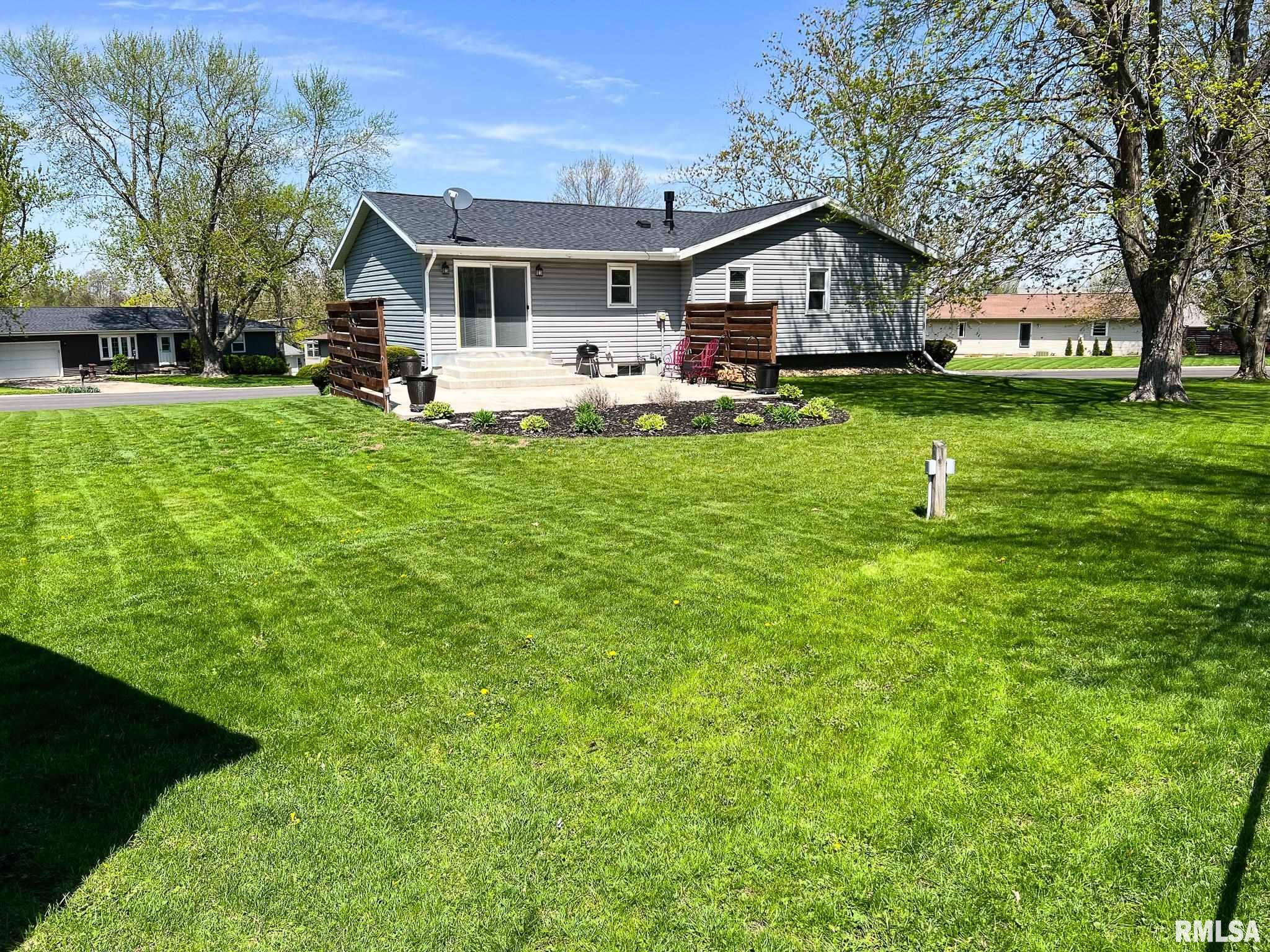 2201 Oak Drive Eureka, IL 61530 - Photo 10 of 73