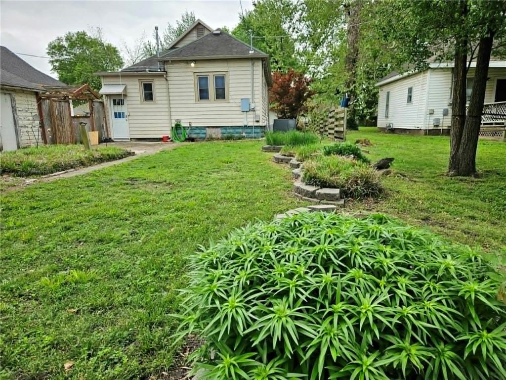 1010 West 3rd Street Pittsburg, KS 66762 - Photo 12 of 16