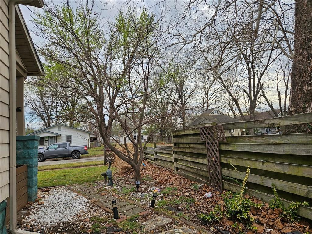 1010 West 3rd Street Pittsburg, KS 66762 - Photo 13 of 16