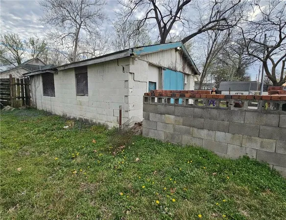 $50,000 | 1010 West 3rd Street, Pittsburg, KS 66762
