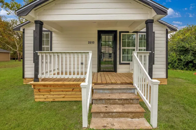 $175,000 | 3510 Brooks Street, Dayton, TX 77535