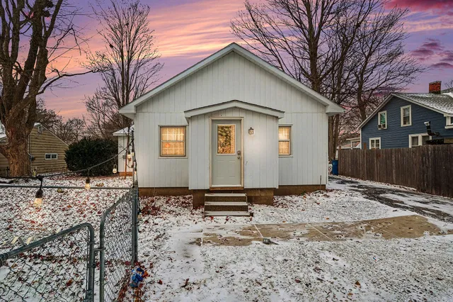 $199,900 | 88 North Sprague Street, Coldwater, MI 49036