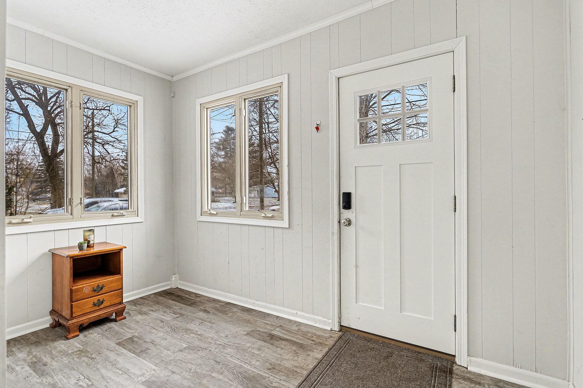 88 North Sprague Street Coldwater, MI 49036 - Photo 4 of 18 004_ds9a0004_928