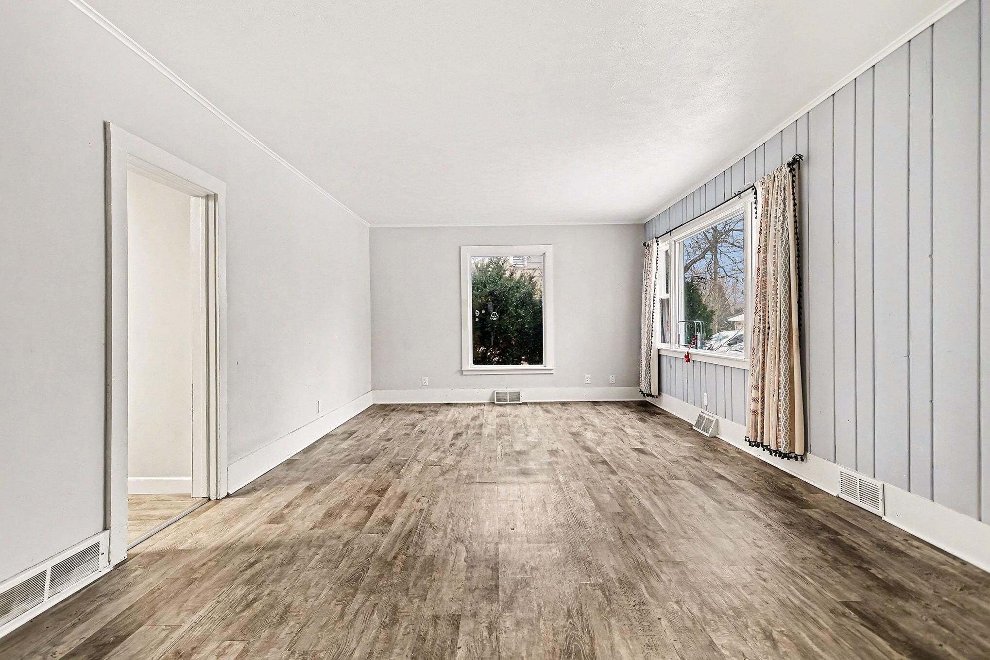 88 North Sprague Street Coldwater, MI 49036 - Photo 5 of 18 005_ds9a0010_314