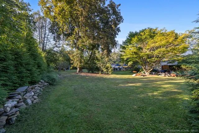 $1,995,000 | 93 East Meadow Road, Wilton, CT 06897