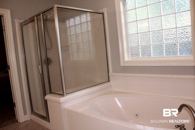 8643 Pine Run Daphne, AL 36527 - Photo 27 of 45 Master Bath