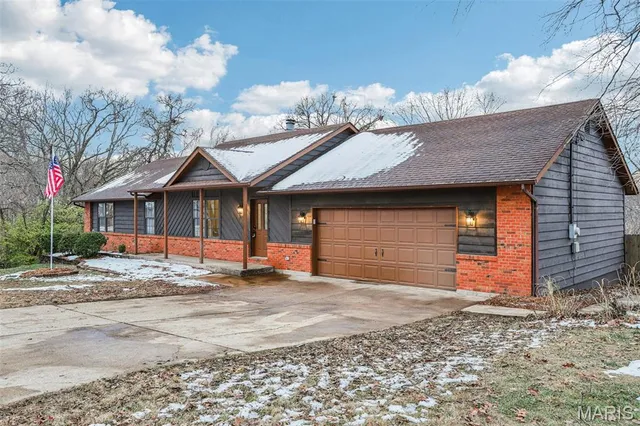 $330,000 | 2133 Ridgedale Drive, High Ridge, MO 63049