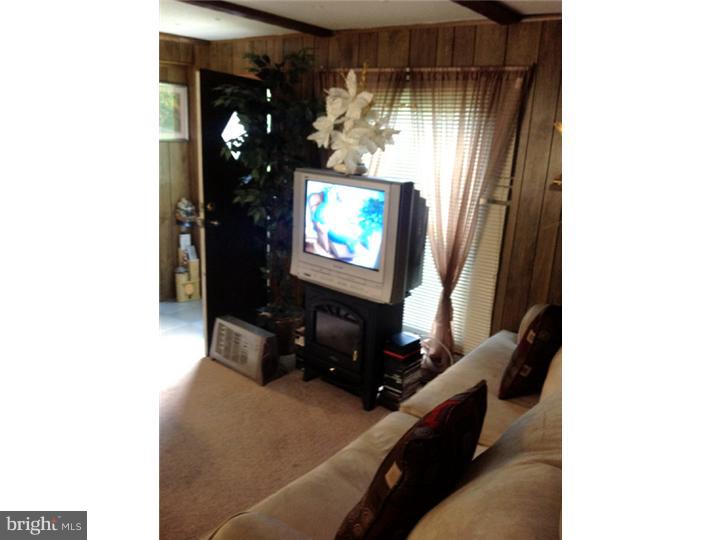 1762 Crown Point Road, Unit D12 Thorofare, NJ 08086 - Photo 6 of 21 Living Room
