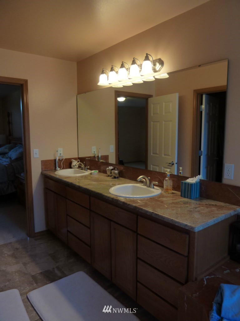3808 160th Place Southeast Bothell, WA 98012 - Photo 12 of 15