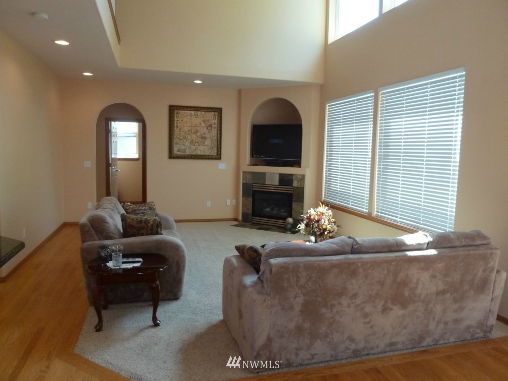 3808 160th Place Southeast Bothell, WA 98012 - Photo 7 of 15