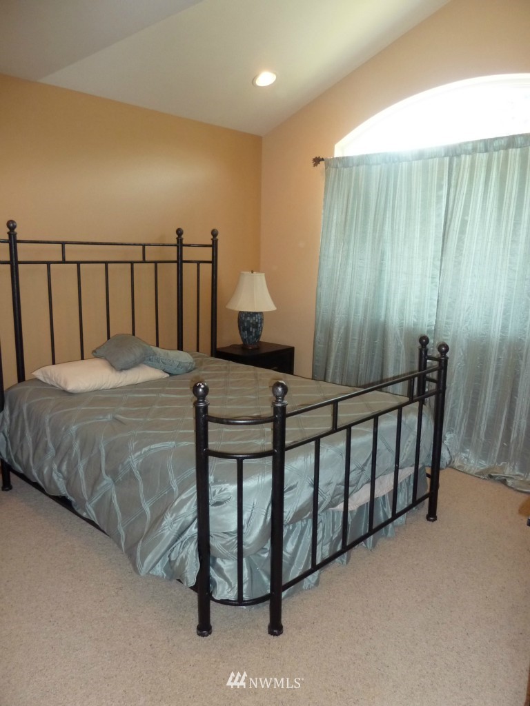 3808 160th Place Southeast Bothell, WA 98012 - Photo 8 of 15