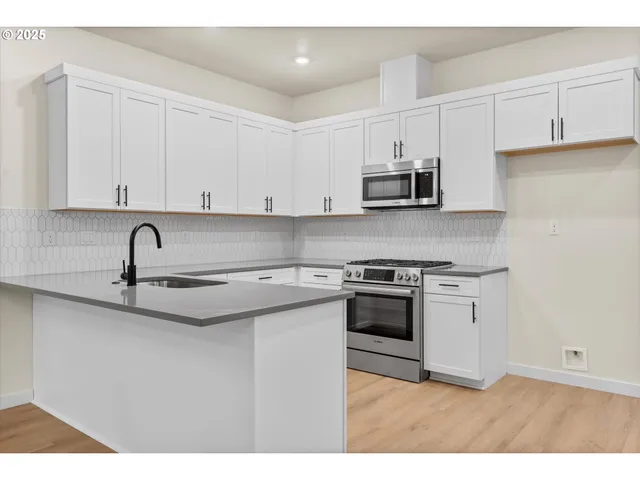 a close view of sink and tap